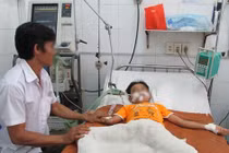 Cháu bé bị ngáng dây vào cổ có nguy cơ bại não