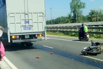 Tai nạn giao thông, thiếu nữ bị xe tải cán nát chân