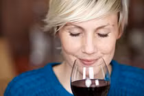 Tuổi mãn kinh ăn uống thế nào cho đúng cách?