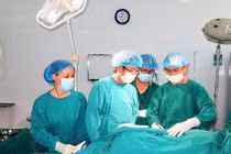 Quý ông suýt chết vì gãi vùng kín