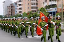 Công an không tiếp khách, nhận hoa mừng ngày thành lập ngành 