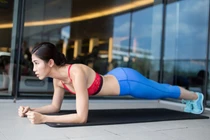 5 tư thế yoga tan mỡ bụng giúp bạn có “vòng eo 56“