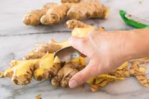 Điều gì xảy ra khi ăn gừng không gọt vỏ? 