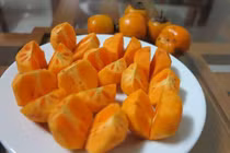 Quả hồng vào vụ nhưng khi ăn cần tránh những điều này 