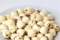 Sai lầm đáng sợ khi dùng hạt sen bồi bổ cho trẻ 