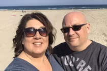 Tình cờ ngồi cạnh trên máy bay, cặp đôi có cái kết trong mơ