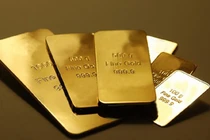 Giá vàng hôm nay 30/8: Tăng ngay khi mở cửa trước áp lực mới