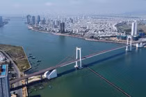 Độc đáo những cây cầu bắc qua sông Hàn