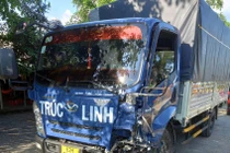 Thanh niên tông trực diện dải thanh chắn đầu cầu Bến Lức, tử vong