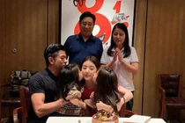 Quách Phú Thành kém bố vợ 2 tuổi nhưng trẻ trung đáng kinh ngạc