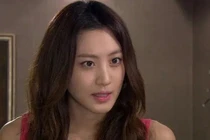 Rủ người yêu về quê ăn cỗ, cô ấy dẫn theo người giúp việc 