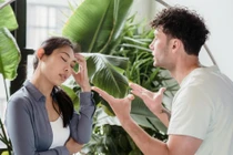 Bạn bị người yêu bạo hành, tôi hỏi đúng 3 câu