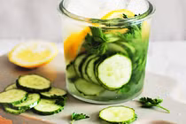 Detox giảm cân và làm trắng da bằng dưa chuột