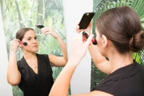 11 mẹo làm đẹp tiết kiệm thời gian