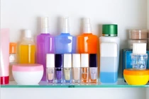 Bảo quản mỹ phẩm dạng kem, nước mùa hè đúng cách