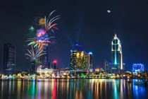 TP HCM bắn pháo hoa sớm hơn dự kiến 15 phút