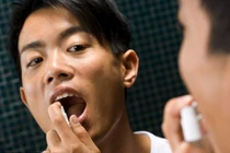 Chữa hôi miệng đơn giản theo cách của chuyên gia Anh