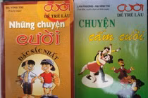 Sách thô tục, bậy bạ bán tràn lan ở đền Hùng