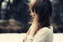 Không dám làm chuyện ấy lần đầu vì sợ đau