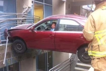 Những vụ tai nạn quái chiêu đến... thượng đế cũng phải cười