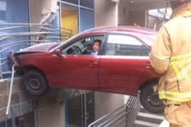 Những vụ tai nạn quái chiêu đến... thượng đế cũng phải cười