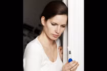 Mổ xẻ 7 lý do khiến vùng kín khô rát