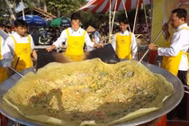 Bánh xèo lớn nhất Việt Nam đường kính gần 2m