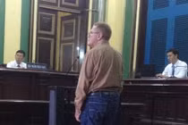 Người Mỹ bị phạt 50 triệu đồng vì gây TNGT ở VN