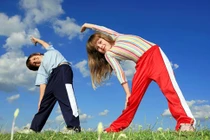 Mẹo dạy con chăm thể dục mùa đông