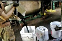 Người Việt đang uống cà phê tạo bọt bằng nước rửa bát?