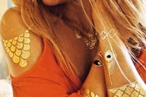 Giới trẻ phát cuồng với hình xăm giả ánh kim