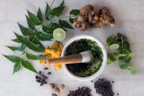 Mặt nạ từ lá cây trị mụn đầu đen cực nhạy