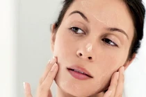 7 sai lầm khi chăm sóc da dầu