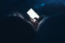 Làn da bạn bị tàn phá như thế nào khi thiếu ngủ? 