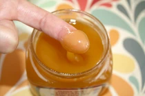 5 lý do bạn nên làm đẹp bằng mật ong 