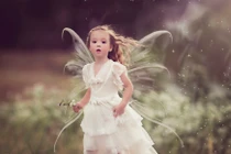 Bộ ảnh em bé thiên thần trong thế giới cổ tích tuyệt đẹp