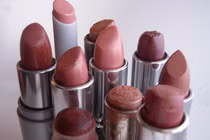 Nhận biết mỹ phẩm hết hạn sử dụng bằng mắt thường