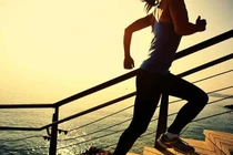 Bài tập với cầu thang để có hông quả táo hoàn hảo