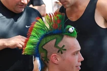 Kiểu tóc có 1-0-2, khiến người nhìn dụi mắt kinh ngạc