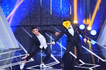 Trấn Thành khiến Mạc Văn Khoa khó chịu vì suồng sã quá mức