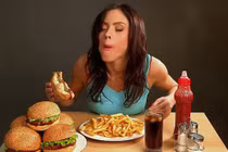 Ăn nhiều rồi sớm ung thư: Ăn thế nào mới đúng để sống khỏe?