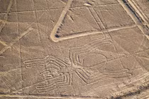 Bí ẩn nét vẽ cổ đại trên đất nghìn năm không mờ ở Peru