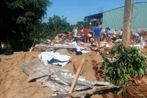 Bình Phước: Xe ben đâm sập nhà dân ở ven đường, 2 vợ chồng thiệt mạng