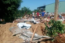 Bình Phước: Xe ben đâm sập nhà dân ở ven đường, 2 vợ chồng thiệt mạng