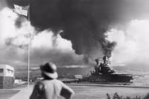 Hải quân Nhật đã dìm Trân Châu Cảng trong biển lửa thế nào?