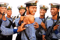 Quân đội Trung Quốc và những góc ảnh đẹp đầy gai góc