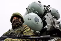 Cận cảnh dàn vũ khí "quốc bảo" Nga vừa kéo tới bán đảo Crimea