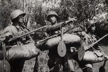 Cực độc cách chiến sĩ Hồng quân Liên Xô vượt sông trong CTTG 2