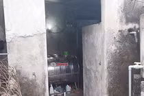 Phát hiện thi thể nữ chủ tiệm thuốc tây bên bồn rửa