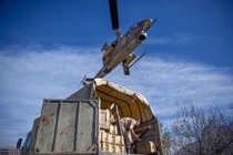 Bị Mỹ cấm vận trực thăng Cobra Iran vẫn bay tốt sau 40 năm